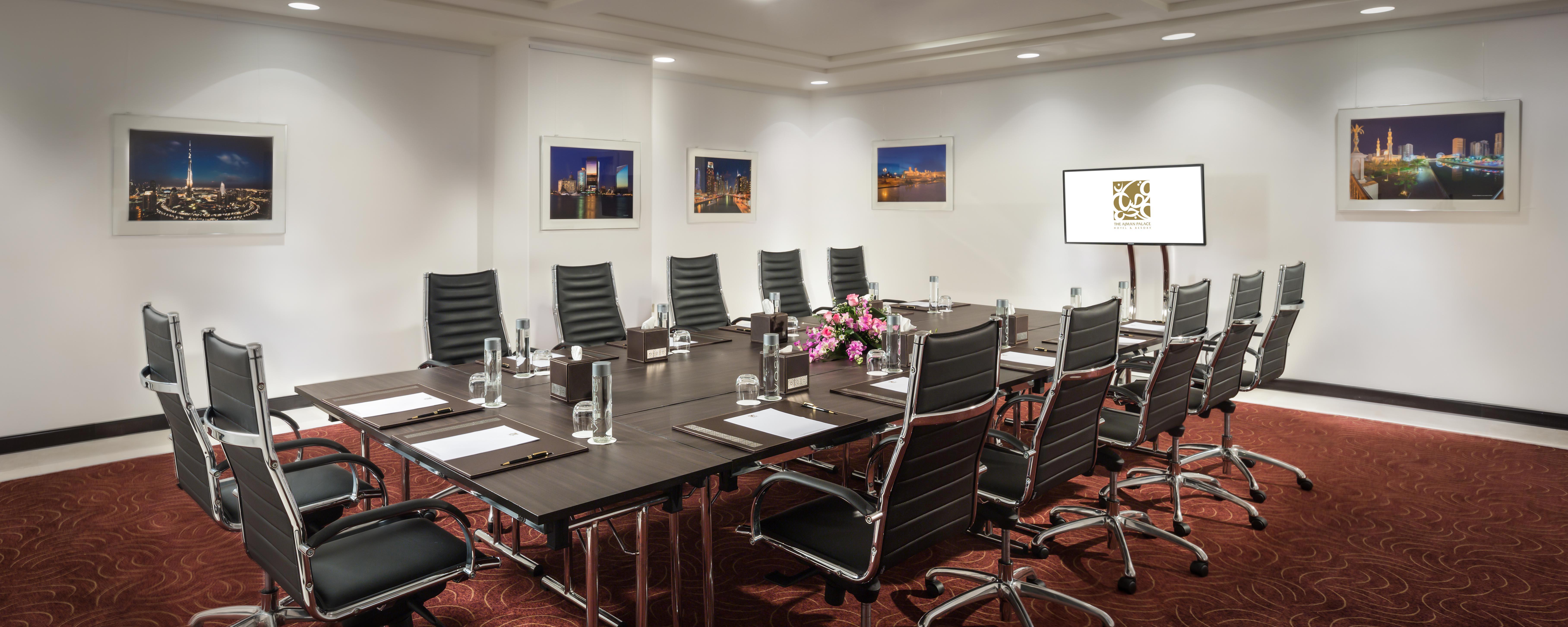 Bahi Ajman Palace Hotel Buitenkant foto Meeting room at the InterContinental London Park Lane